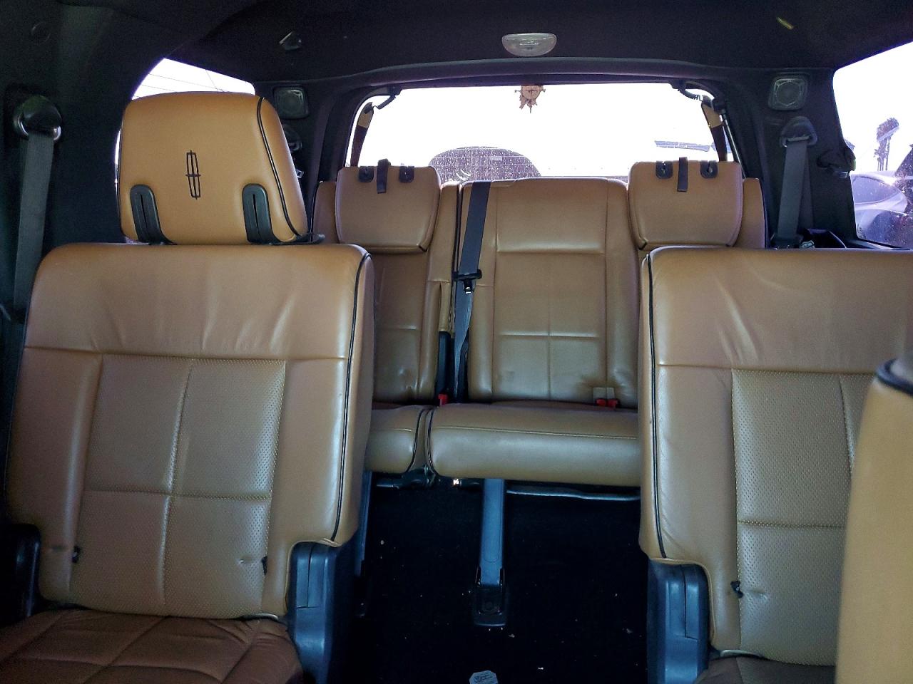 2011 Lincoln Navigator Black vin: 5LMJJ2J51BEJ09461