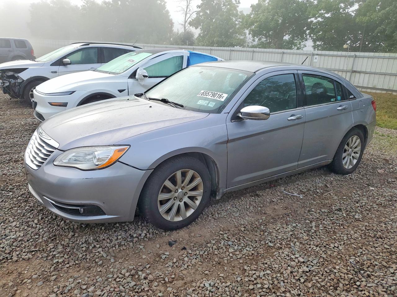 2013 Chrysler 200 Limited Silver vin: 1C3CCBCG2DN612545