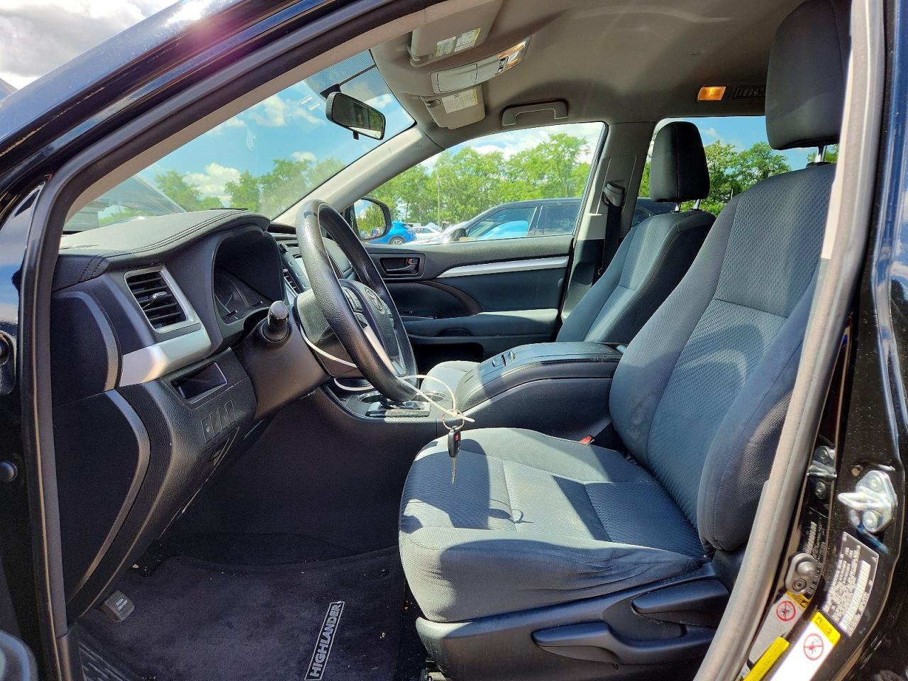 2015 Toyota Highlander Le Black vin: 5TDZARFH8FS011775