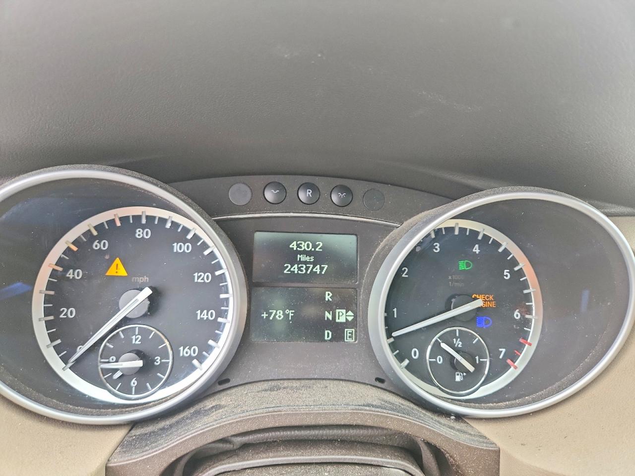 2011 Mercedes-benz R 350 4matic White vin: 4JGCB6FE8BA128461