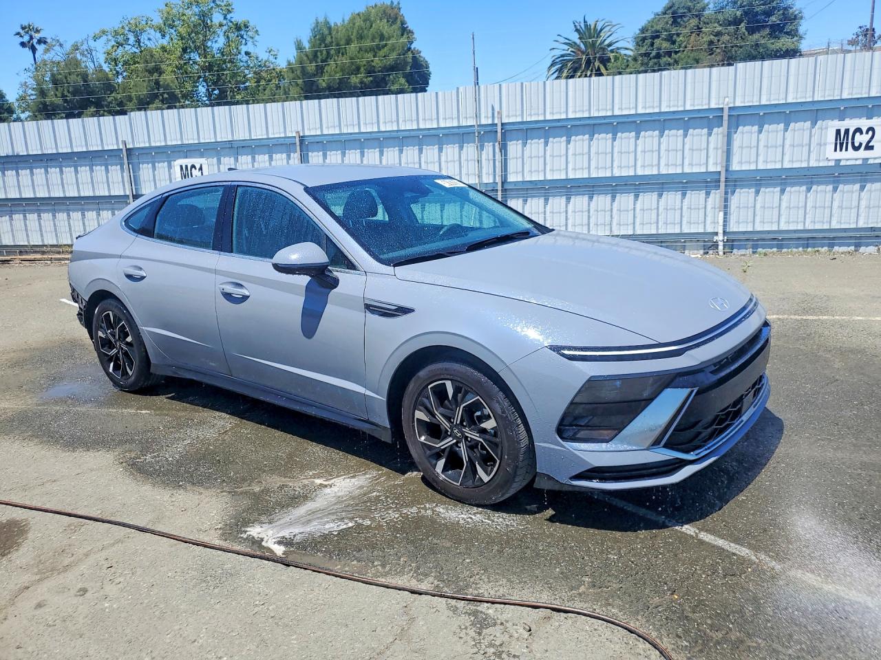 2025 Hyundai Sonata Sel Blue vin: KMHL64JA0SA454137