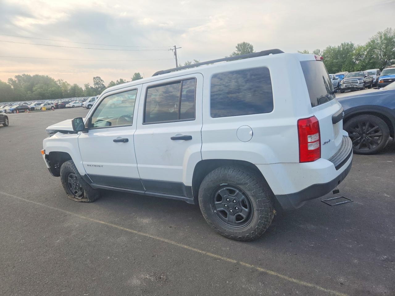 2015 Jeep Patriot Sport Белый vin: 1C4NJRBB1FD324758