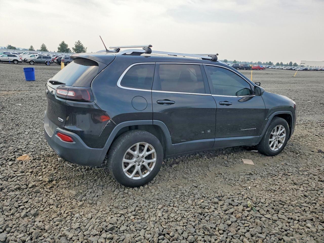 2014 Jeep Cherokee Latitude Black vin: 1C4PJMCS8EW321336
