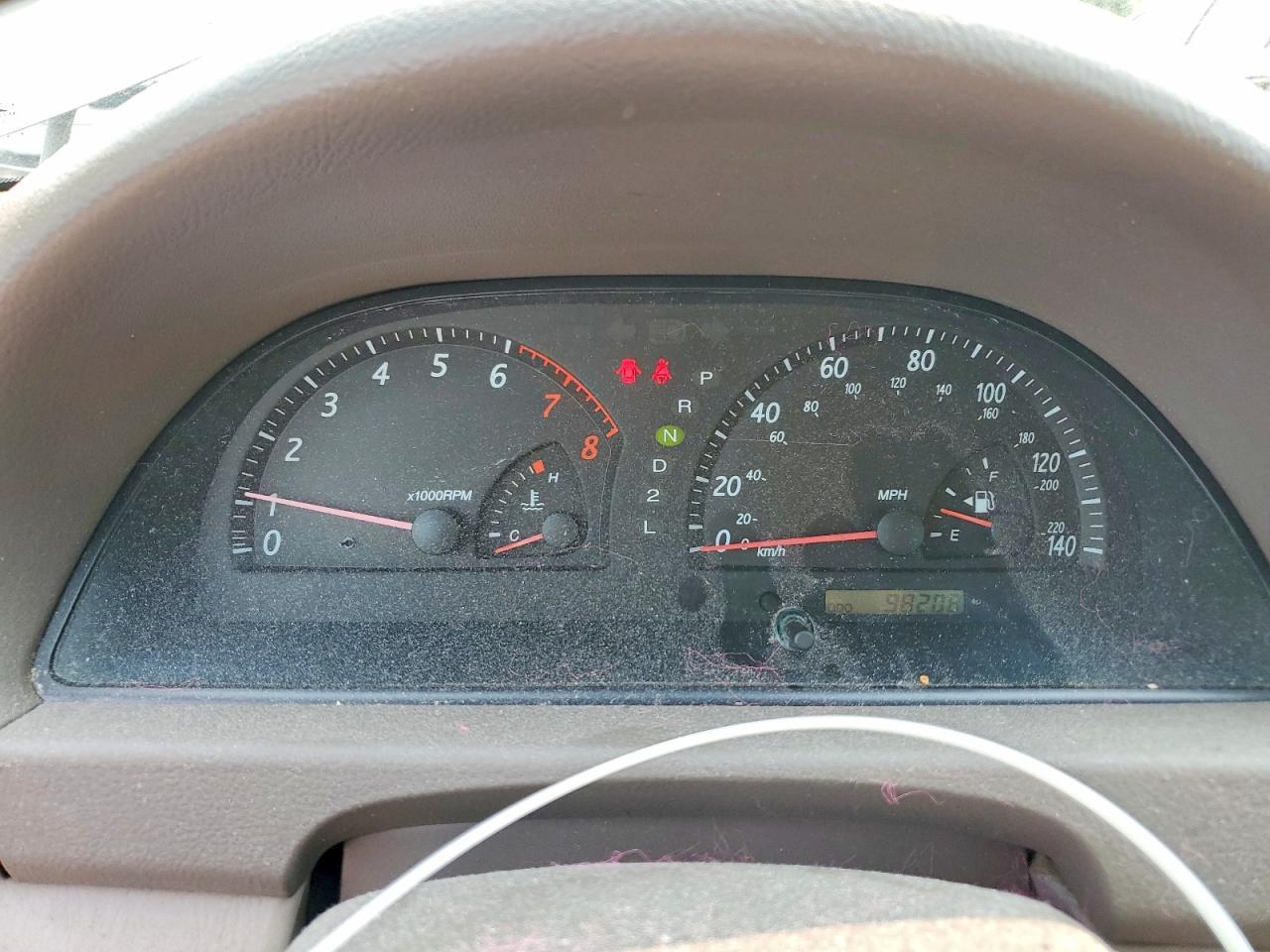2004 Toyota Camry Le Gold vin: 4T1BE32K74U359169