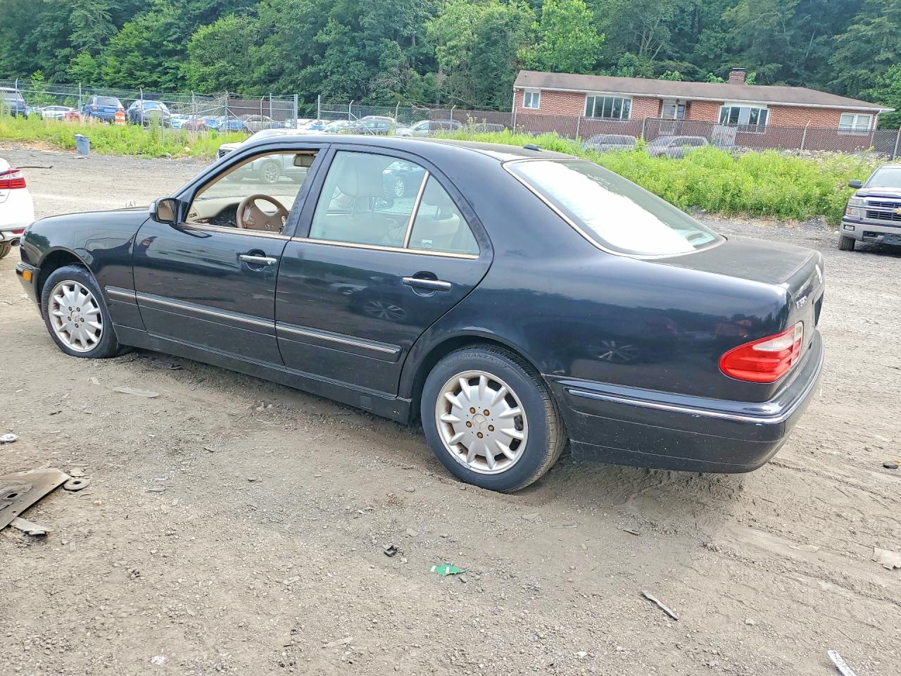 2001 Mercedes-benz E 320 Black vin: WDBJF65JX1B309079