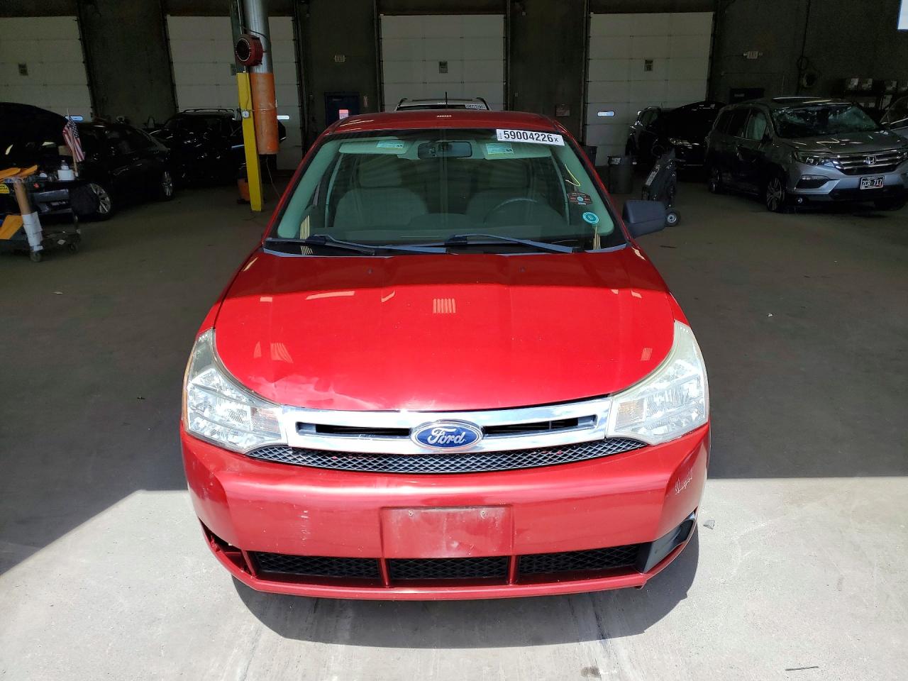 2011 Ford Focus Se Красный vin: 1FAHP3FNXBW197526