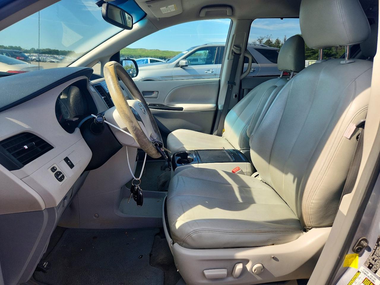 2012 Toyota Sienna Le Silver vin: 5TDKK3DC3CS197742