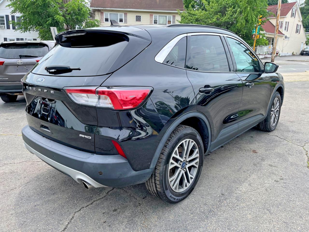 2021 Ford Escape Sel Черный vin: 1FMCU9H60MUA51314