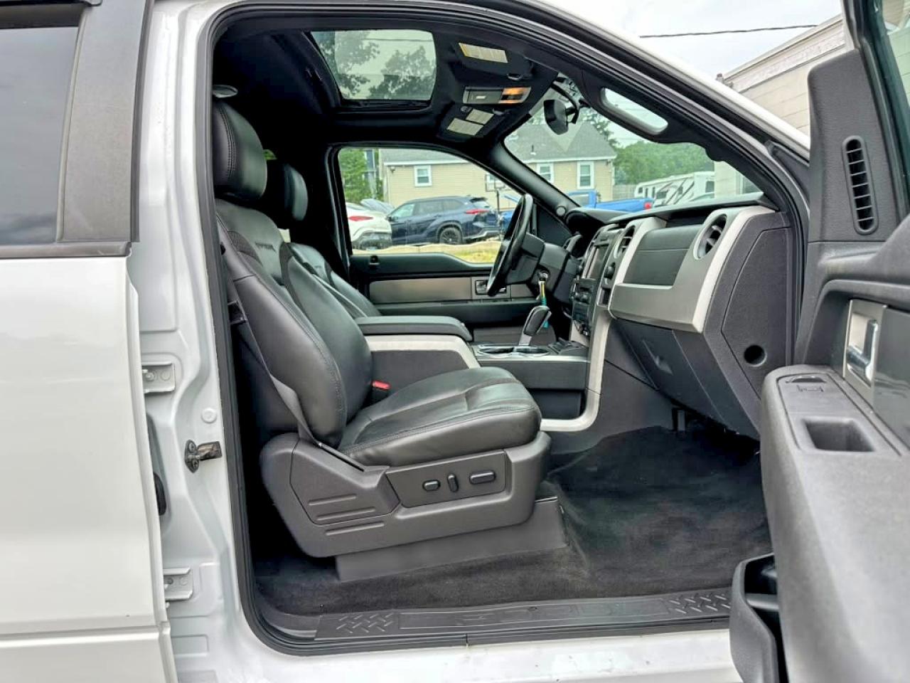 2012 Ford F150 Svt Raptor White vin: 1FTFW1R66CFC93216