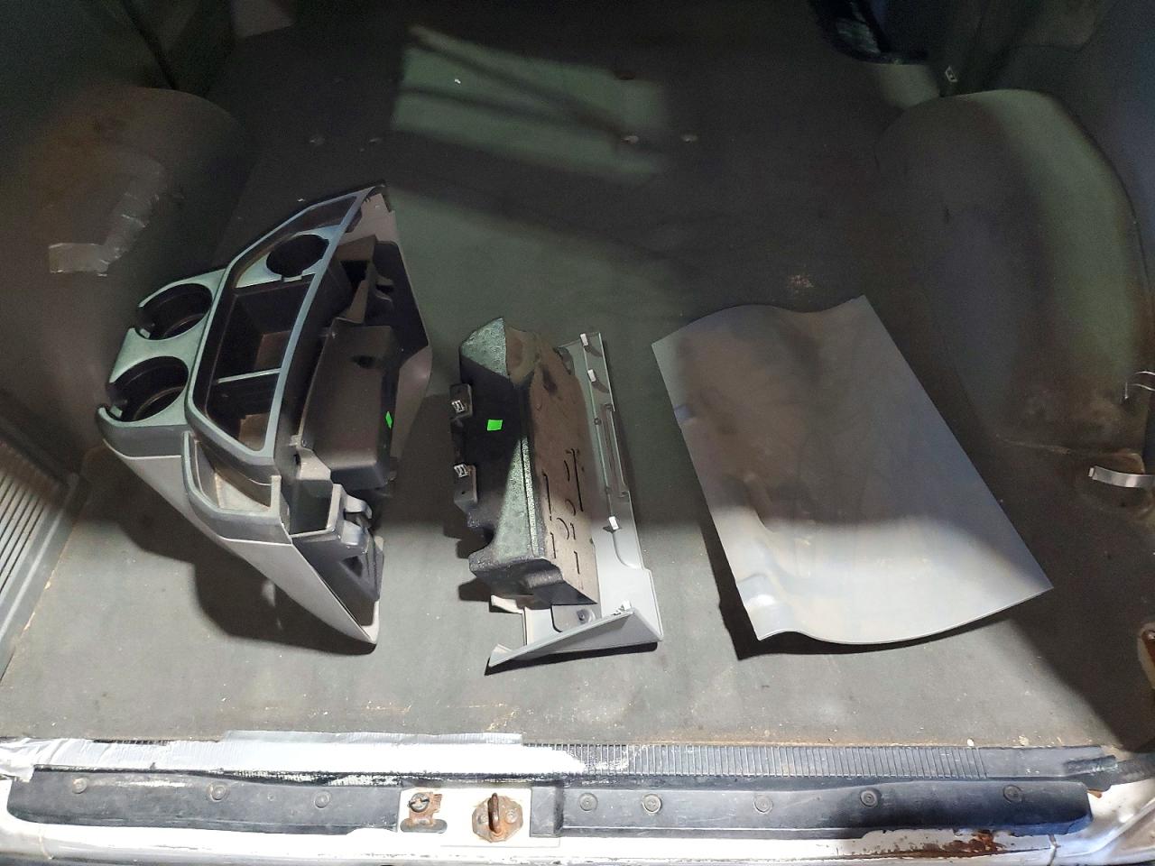 2010 Ford Econoline E150 Wagon Silver vin: 1FMNE1BW7ADA05331