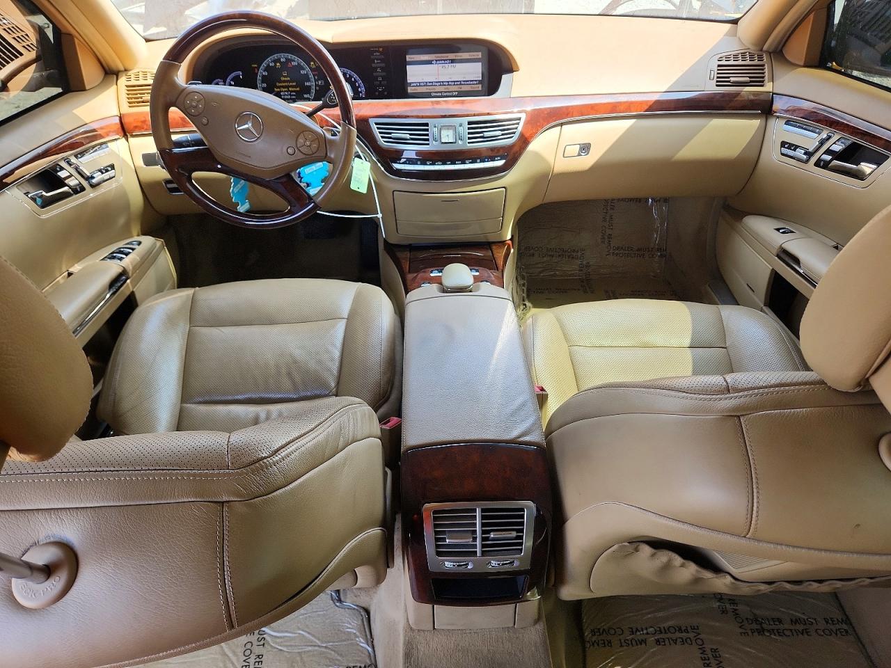 2012 Mercedes-benz S 550 Black vin: WDDNG7DB1CA440707