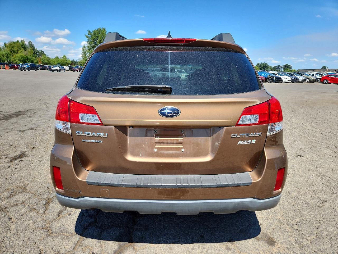 2012 Subaru Outback 2.5i Limited Brown vin: 4S4BRBLC1C3230323