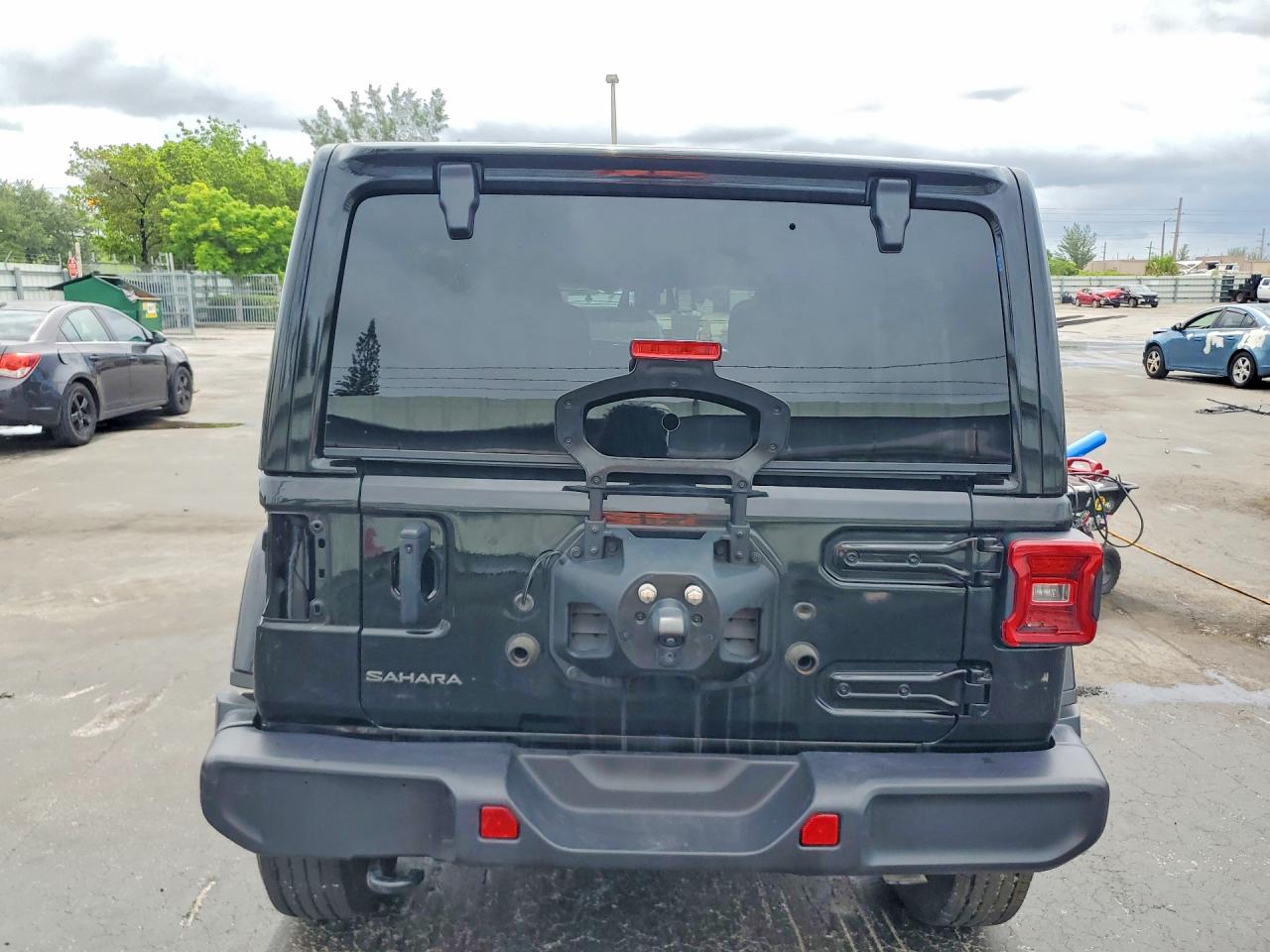 2025 Jeep Wrangler Sahara Черный vin: 1C4PJXEN8SW644242