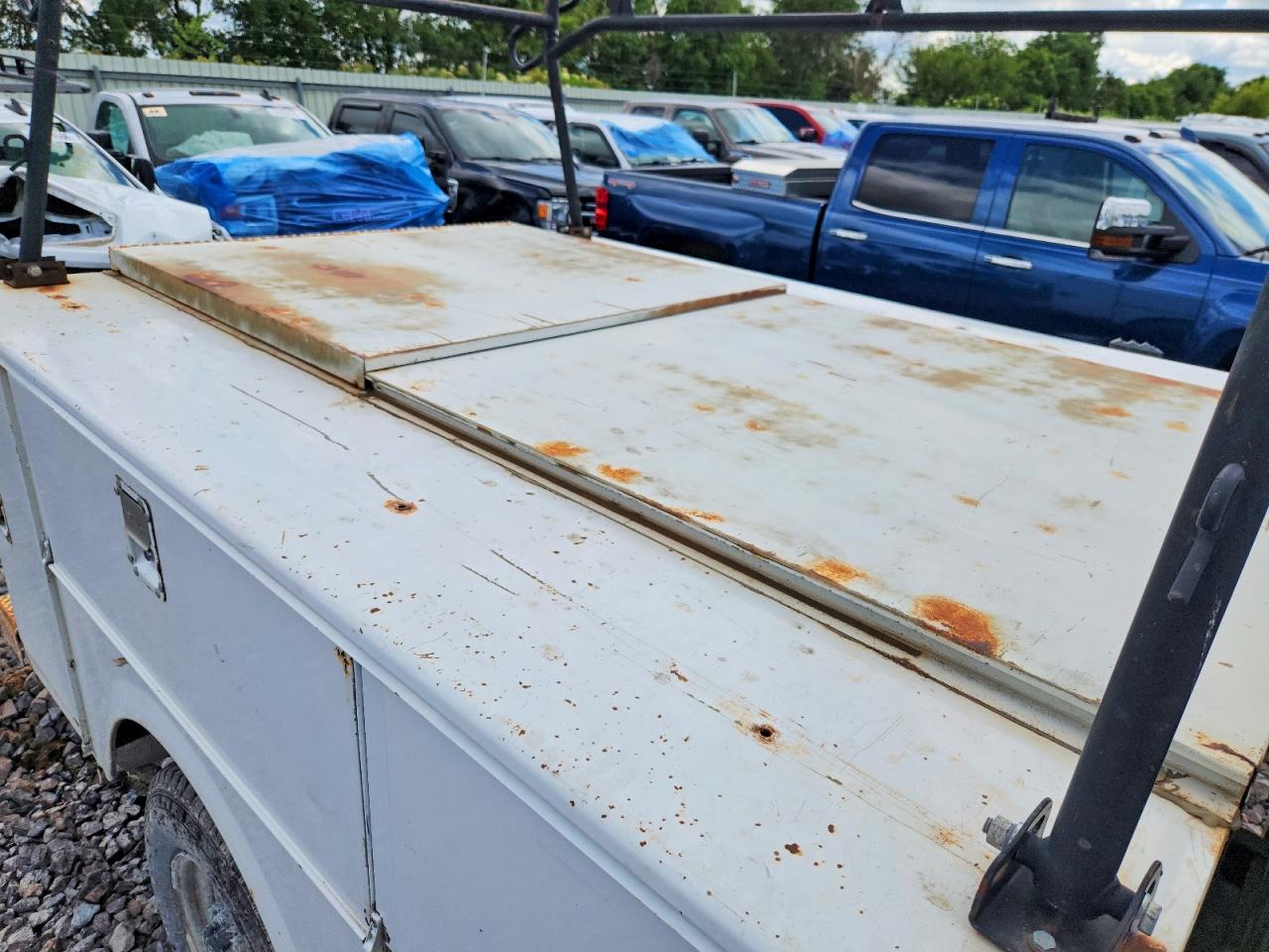 2004 Ford F250 White vin: 1FDNF20L34ED17768