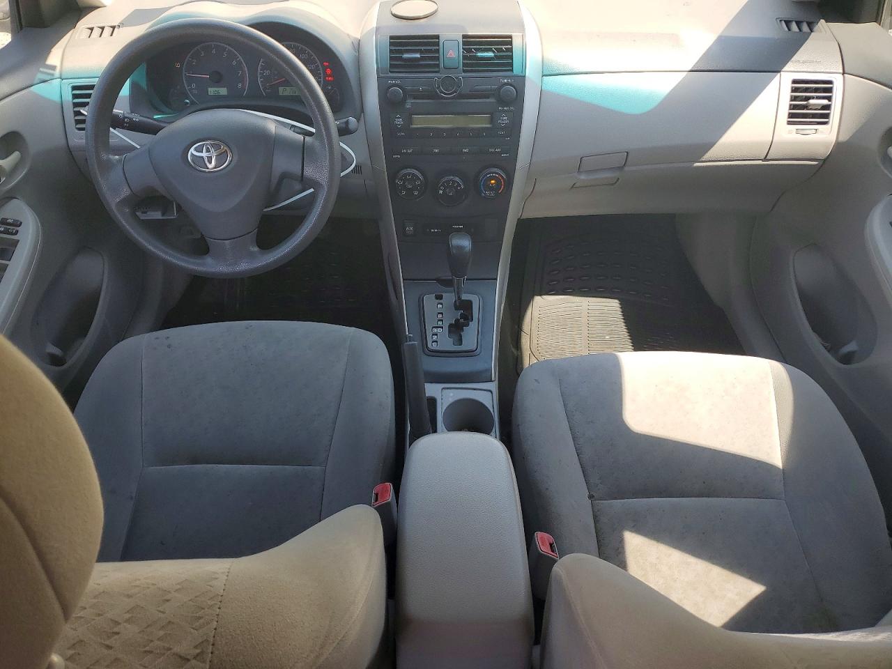 2009 Toyota Corolla Le Silver vin: 1NXBU40E89Z062666