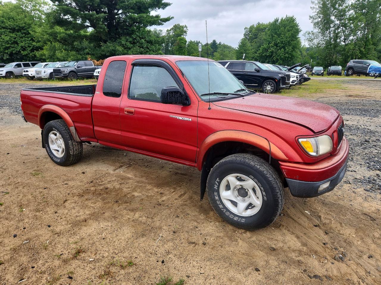 2001 Toyota Tacoma Base Red vin: 5TEWM72N21Z762750