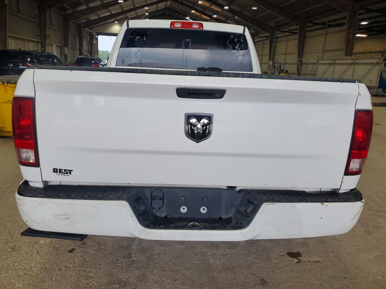 2016 Ram 1500 St White vin: 1C6RR6FG1GS405374