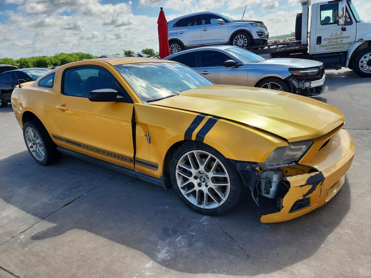 2012 Ford Mustang Yellow vin: 1ZVBP8AM1C5219669