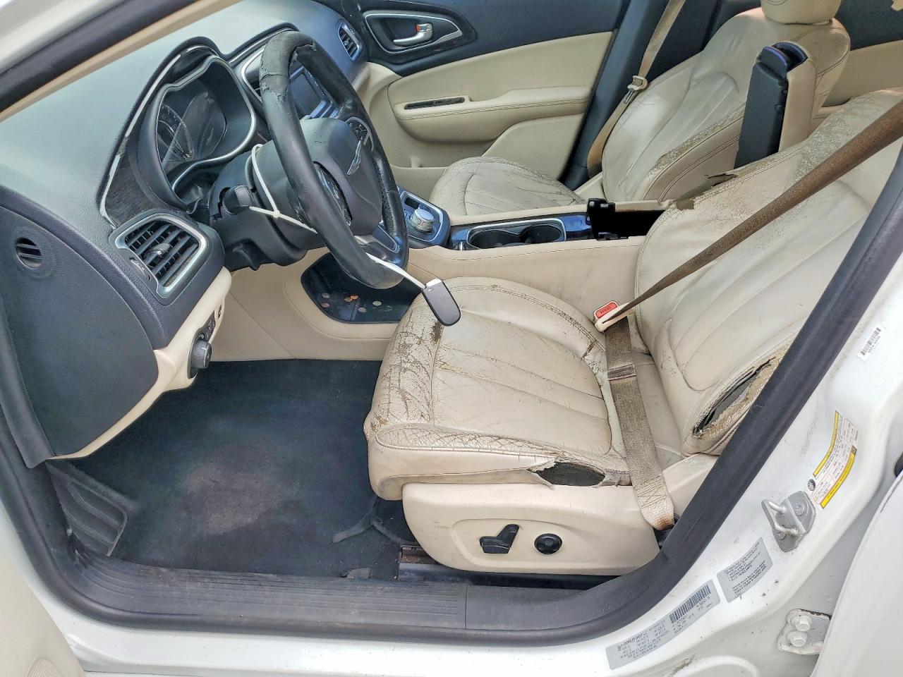 2015 Chrysler 200 C White vin: 1C3CCCCB2FN629181