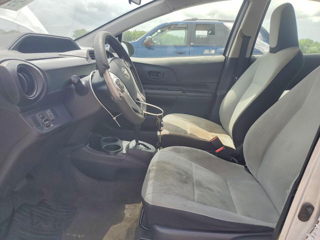 2015 Toyota Prius C One Silver vin: JTDKDTB39F1583595