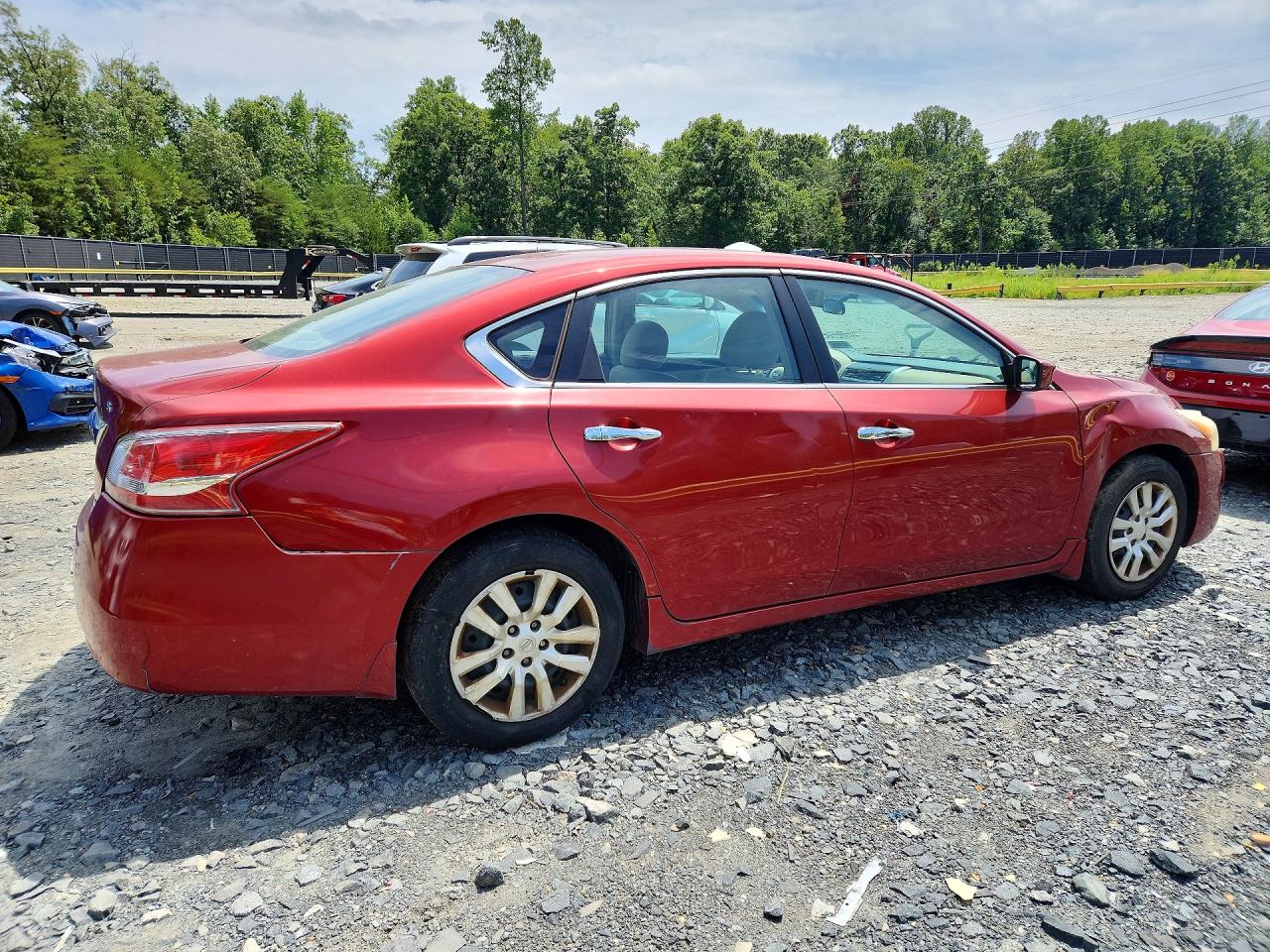 2013 Nissan Altima 2.5 Red vin: 1N4AL3AP5DC920273