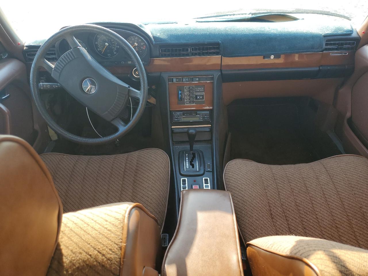 1977 Mercedes-benz 280 Se Желтый vin: 11602412077636
