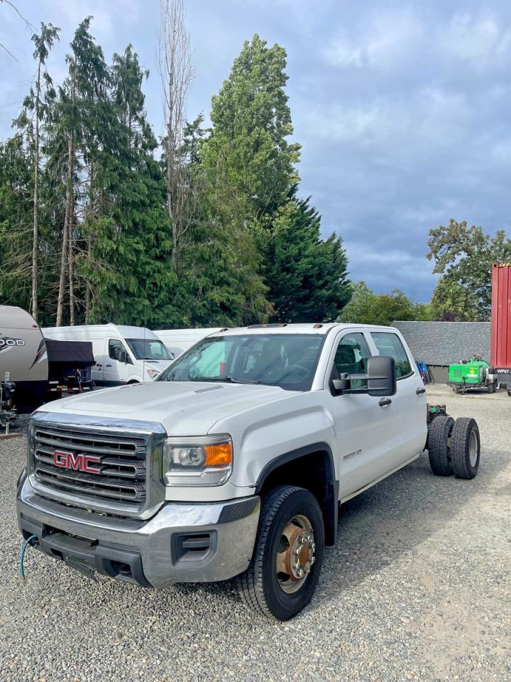 2015 Gmc Sierra K3500 White vin: 1GD421C80FF152235