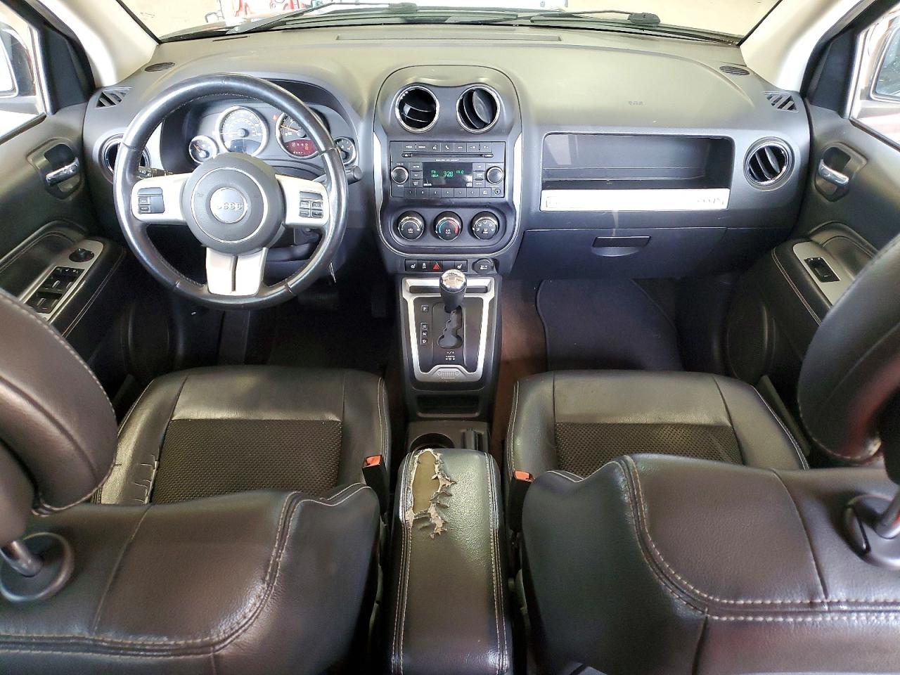 2015 Jeep Compass Latitude Серый vin: 1C4NJDEB2FD163190