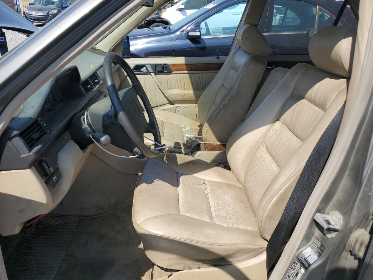 1995 Mercedes-benz E 300d Серый vin: WDBEB31E7SC086225