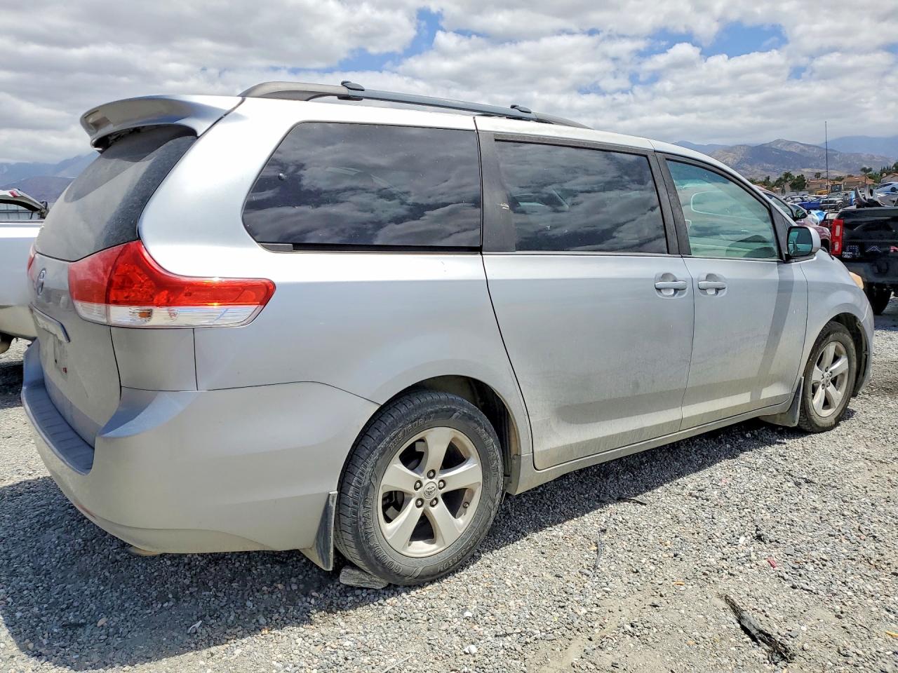 2012 Toyota Sienna Le Silver vin: 5TDKK3DC6CS216204