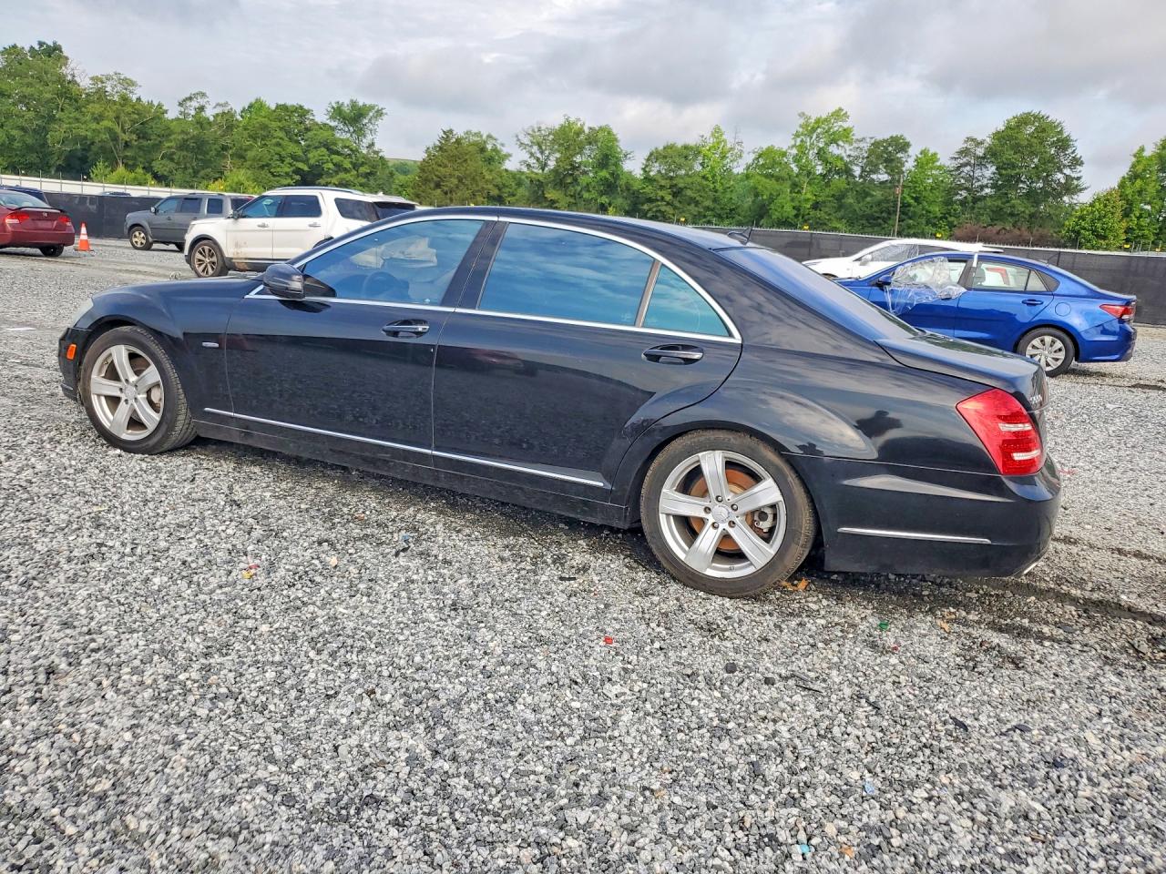 2012 Mercedes-benz S 550 Black vin: WDDNG7DBXCA432069