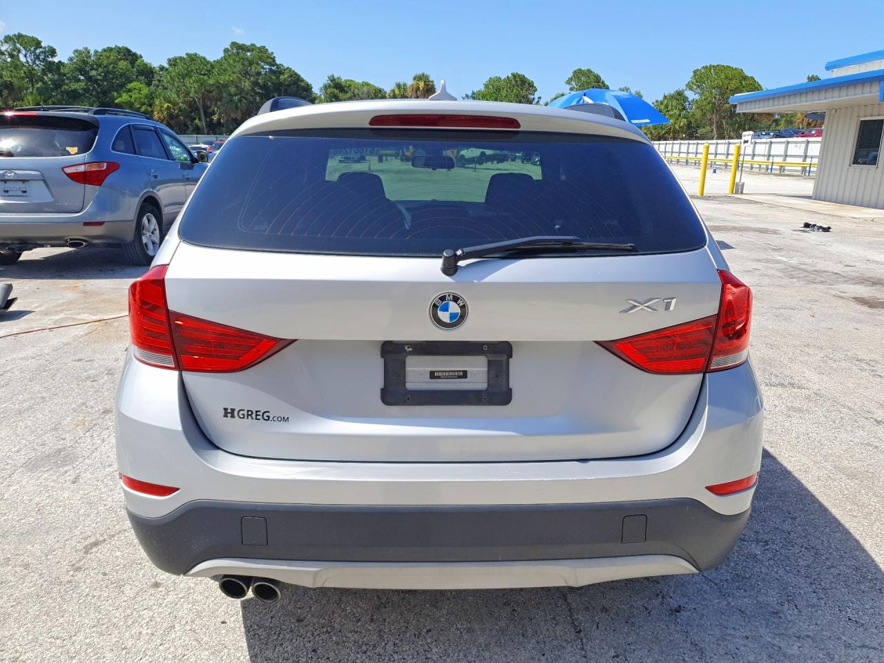 2015 Bmw X1 Sdrive28i Silver vin: WBAVM1C54FV316422