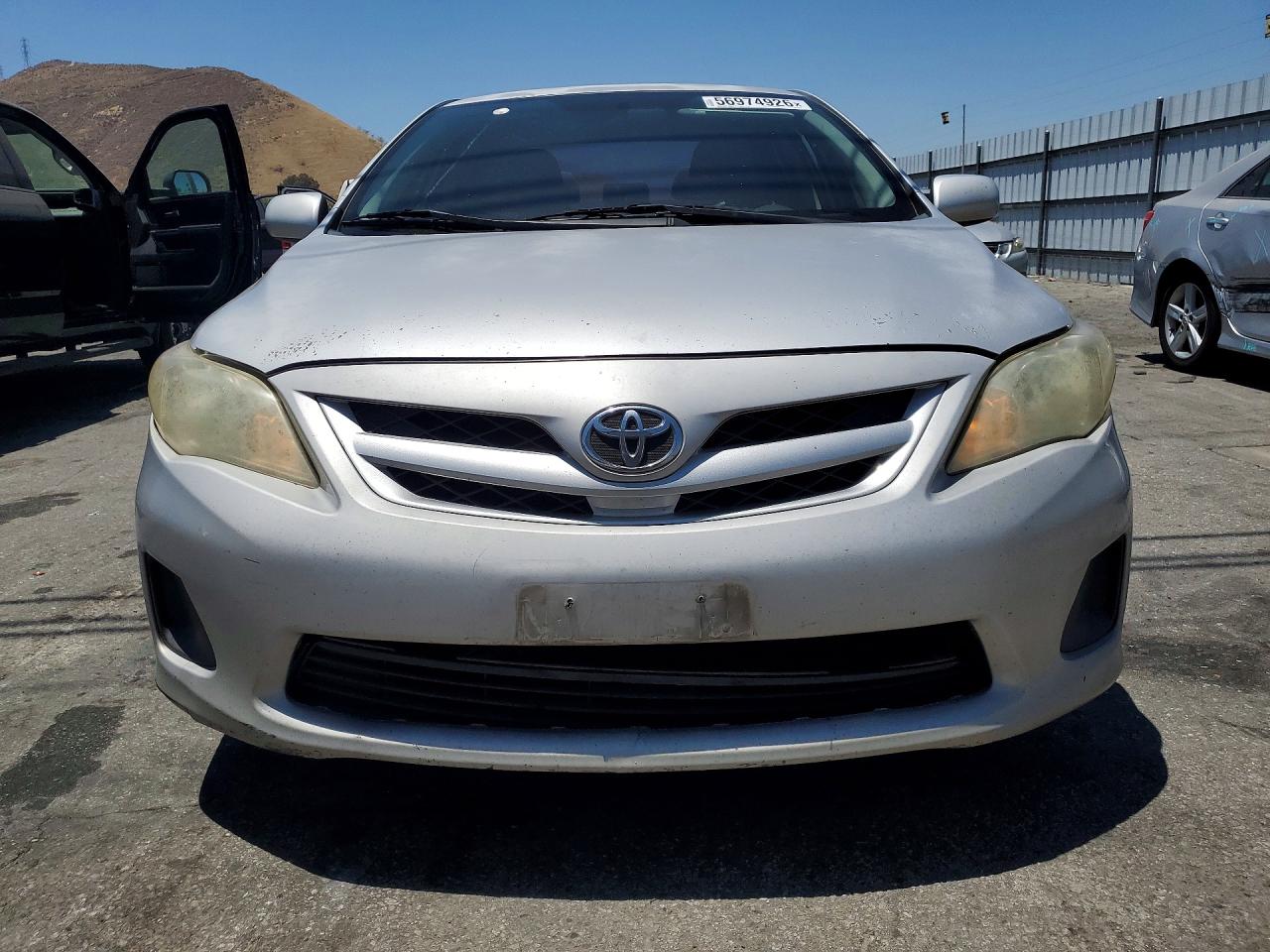 2011 Toyota Corolla Le Silver vin: 2T1BU4EE0BC587916