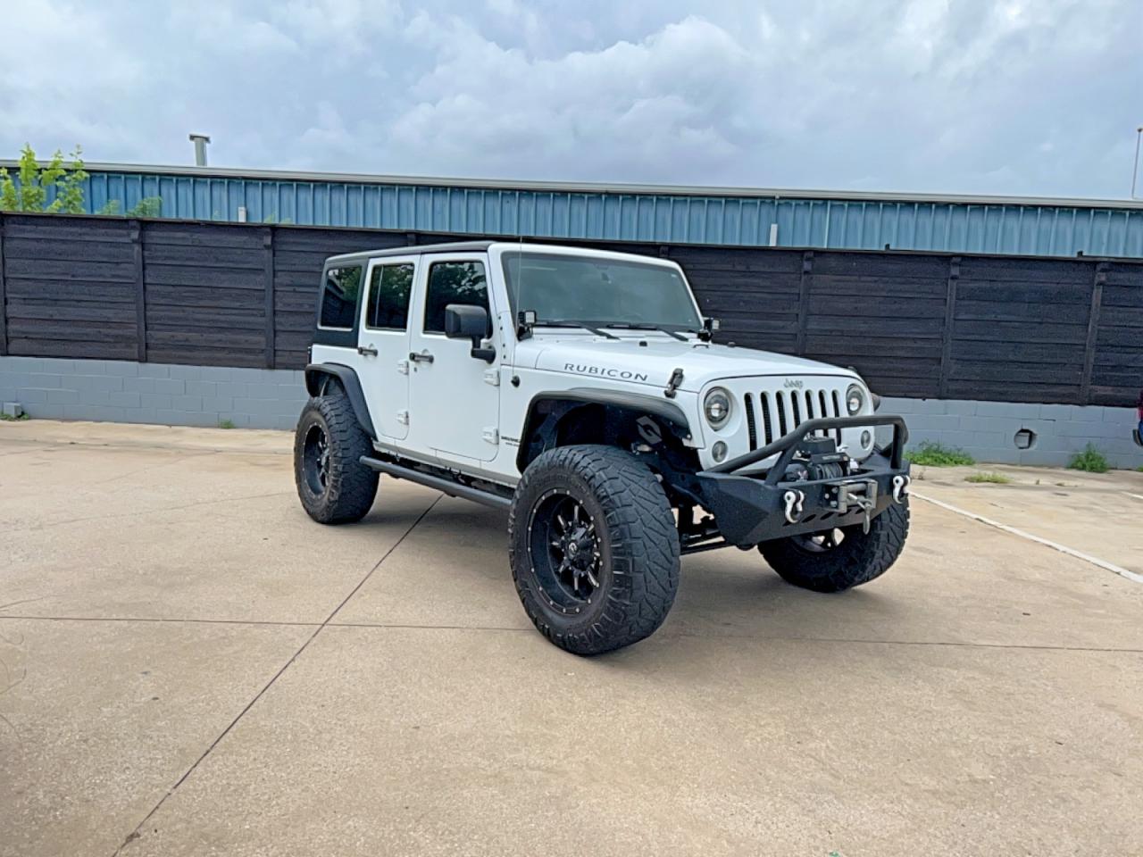 2015 Jeep Wrangler Unlimited Rubicon White vin: 1C4BJWFG3FL530855