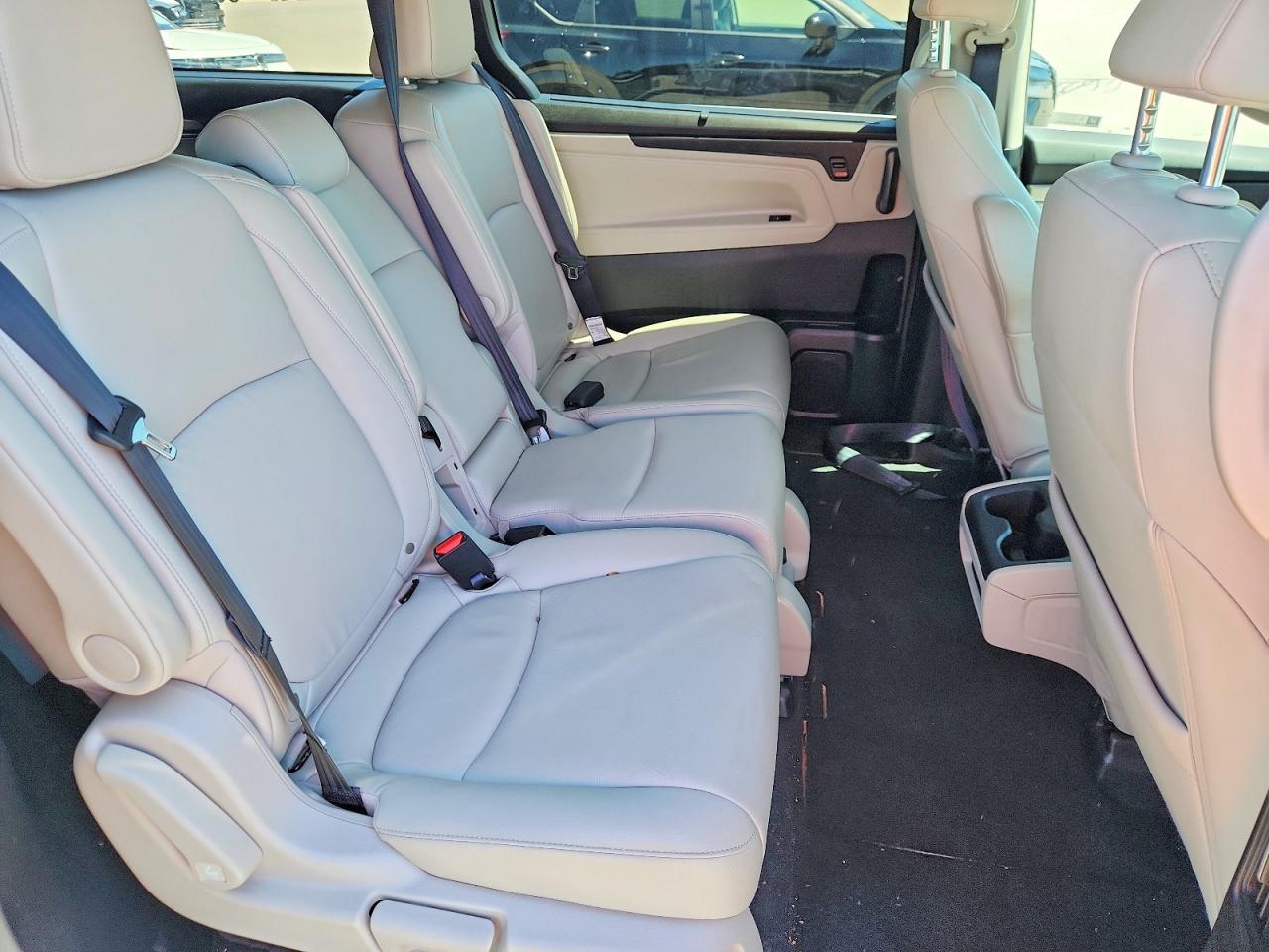 2025 Honda Odyssey Exl Серебряный vin: 5FNRL6H69SB071048