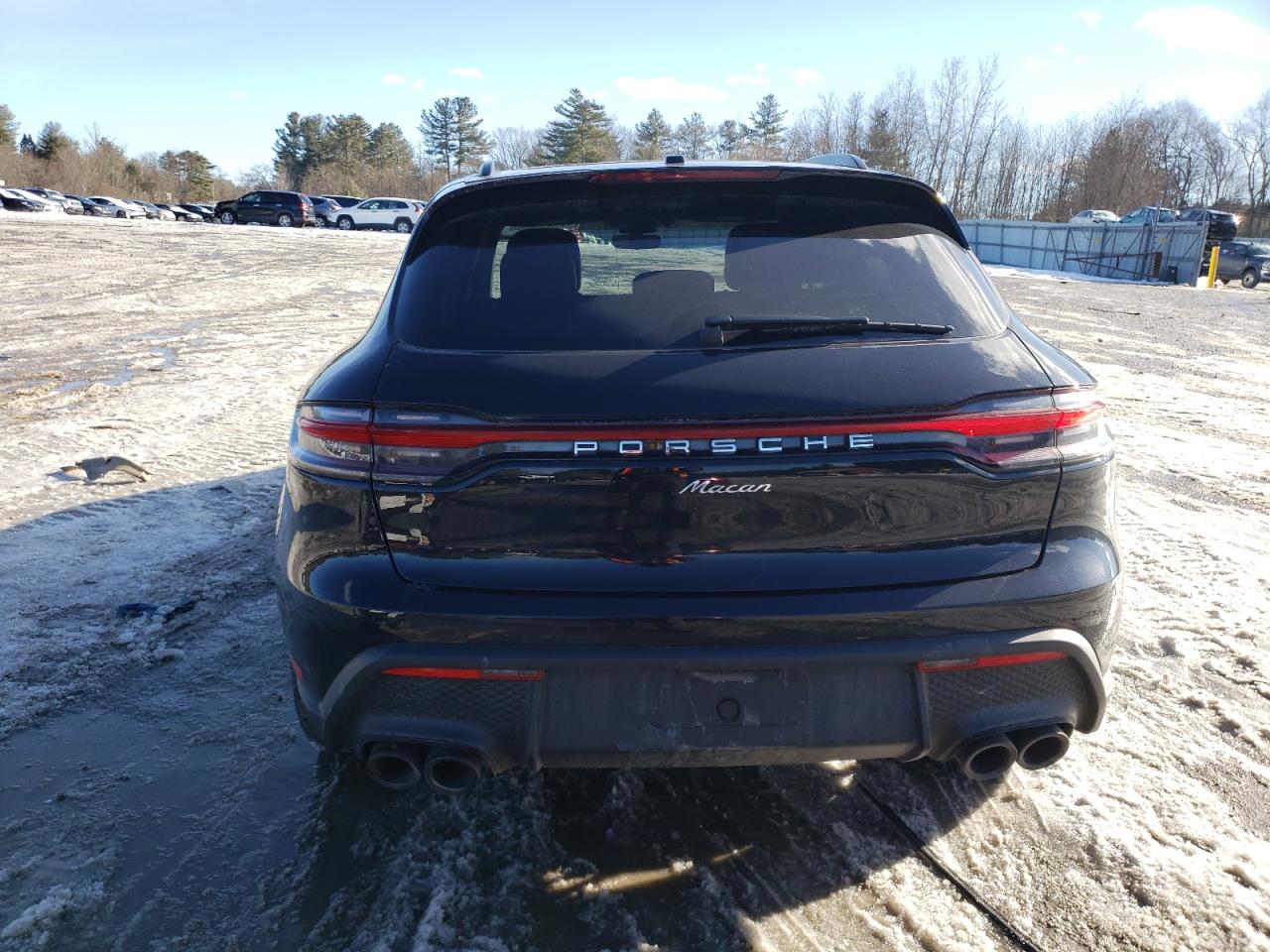 2024 Porsche Macan Base Черный vin: WP1AA2A53RLB09375