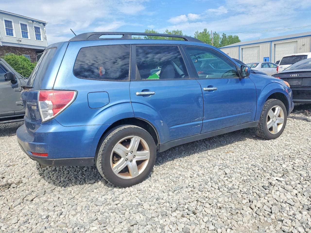 2010 Subaru Forester 2.5x Premium Blue vin: JF2SH6CC6AH713709
