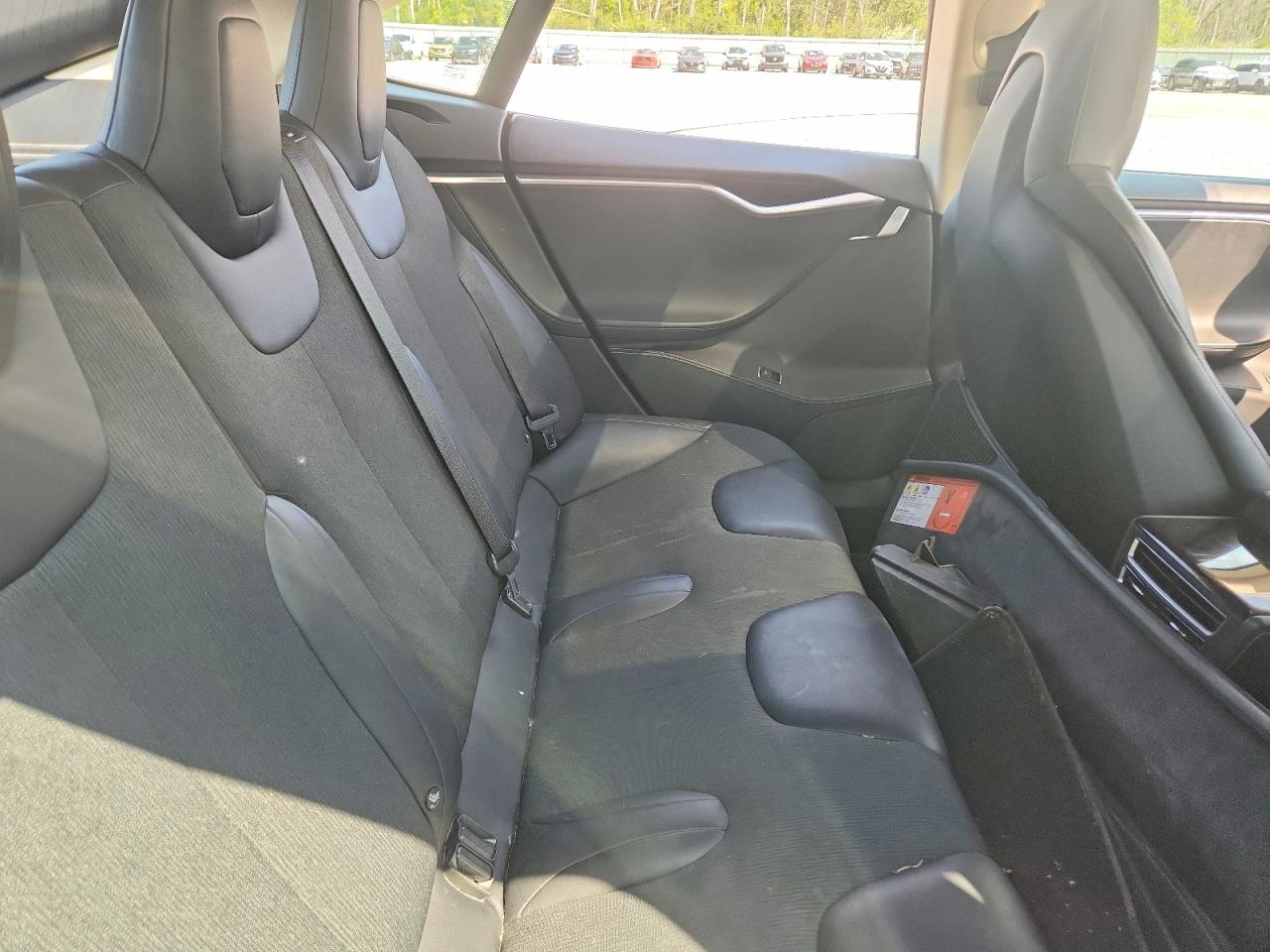 2015 Tesla Model S 85d Black vin: 5YJSA1H24FFP70679