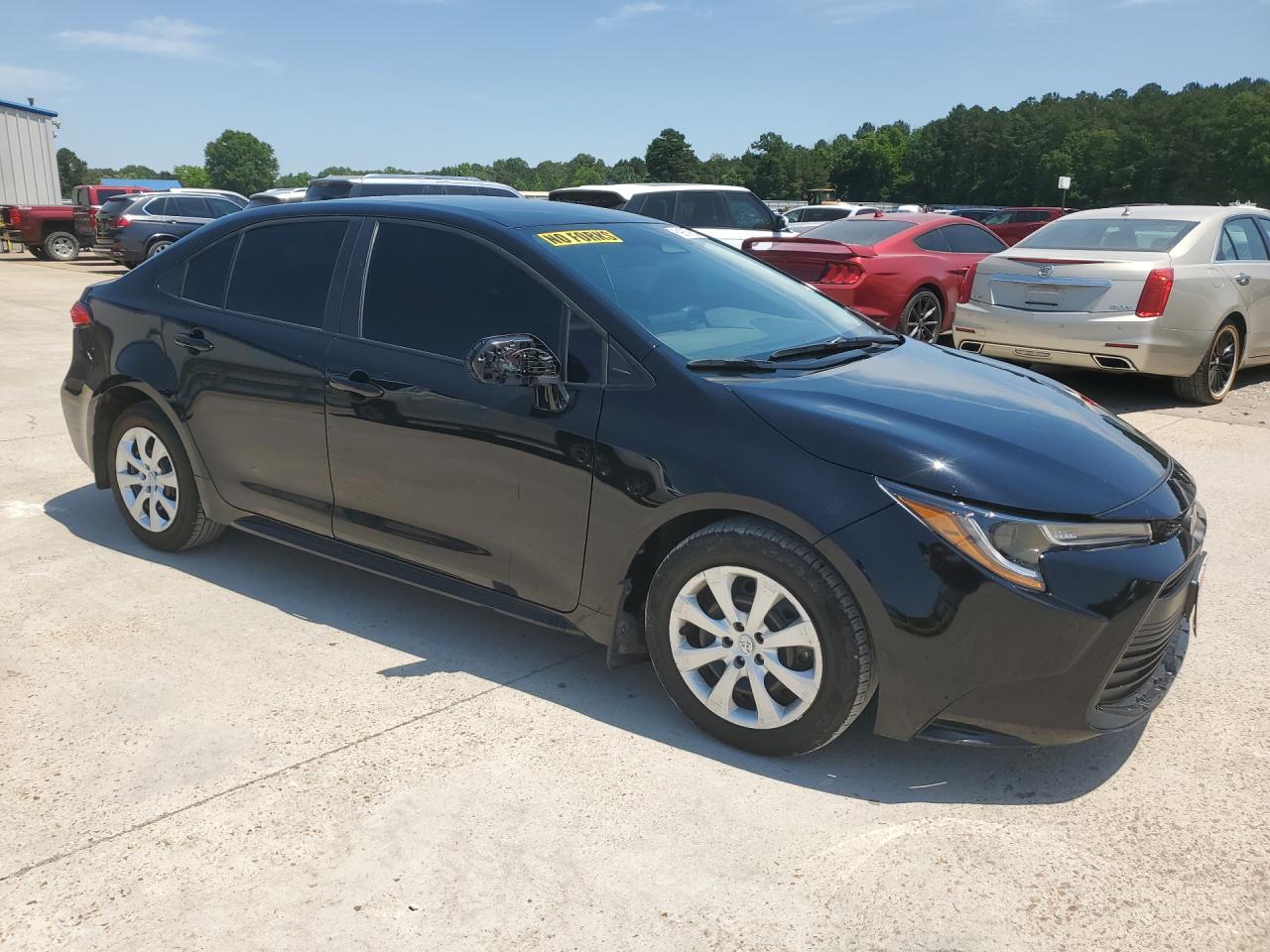 2025 Toyota Corolla Le Black vin: 5YFB4MDE4SP340979 Damage: Right Front Door, Multiple Dents/Paint Damage, 2