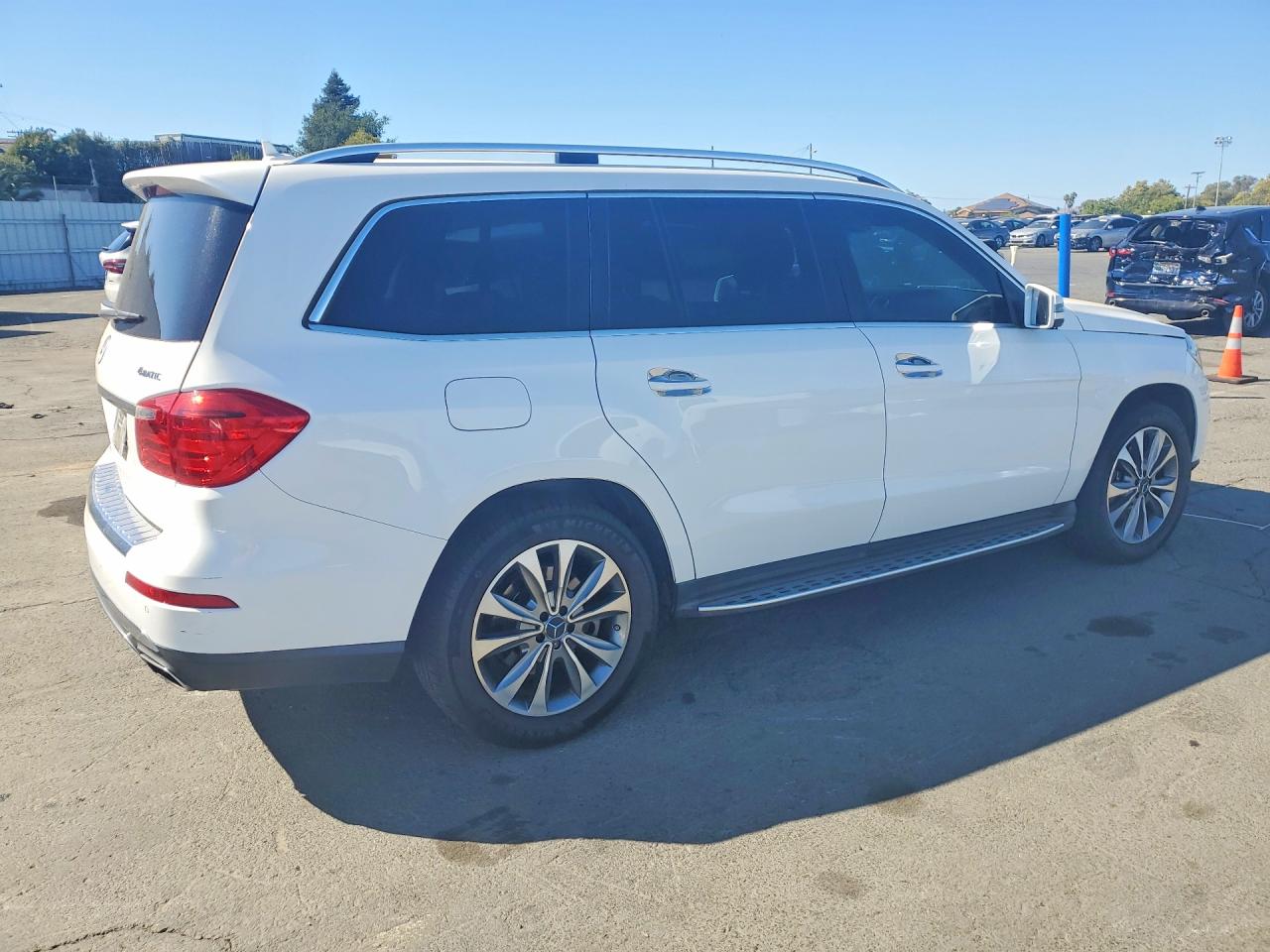 2015 Mercedes-benz Gl 450 4matic White vin: 4JGDF6EE8FA475689
