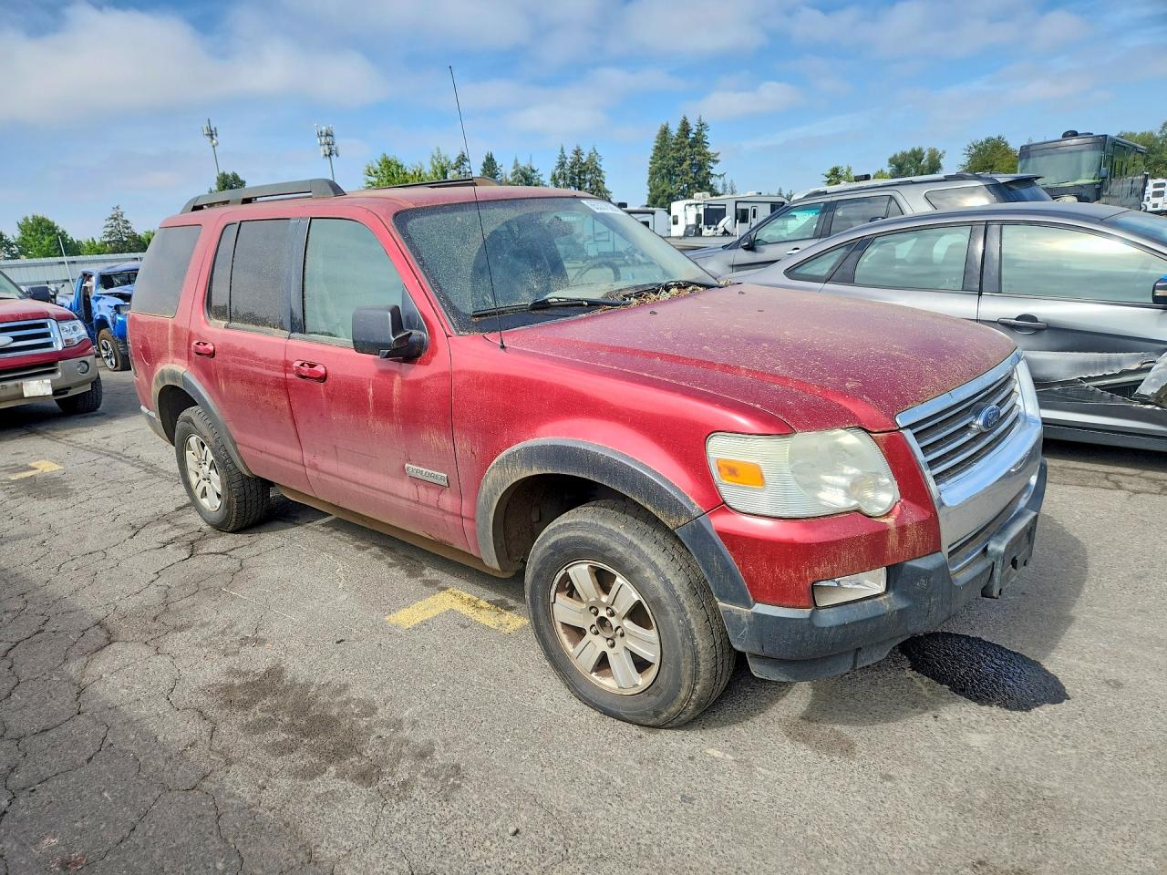 2007 Ford Explorer Xlt Red vin: 1FMEU73EX7UA82232