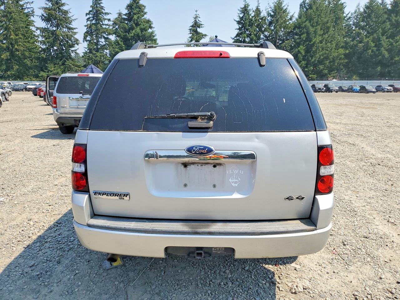 2010 Ford Explorer Xlt Silver vin: 1FMEU7DE9AUA28409