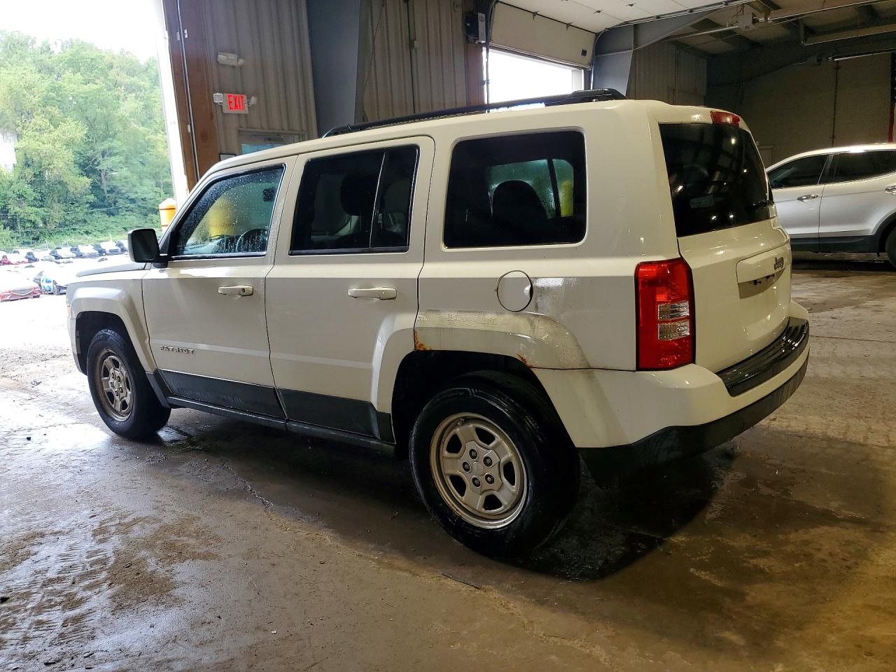 2011 Jeep Patriot Sport White vin: 1J4NT1GA4BD285647