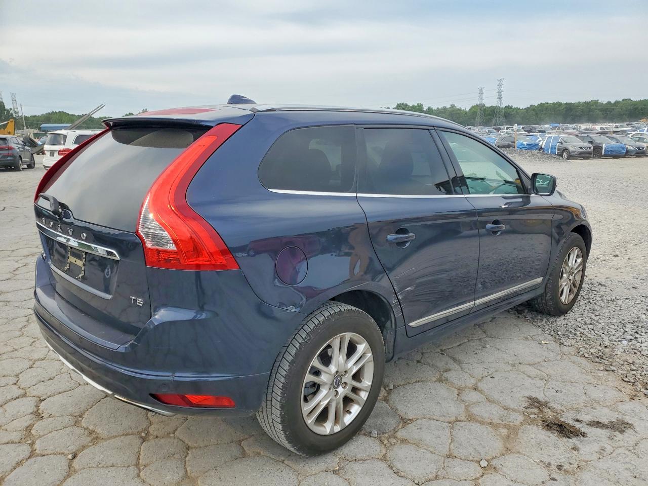 2015 Volvo Xc60 T5 Premier+ Blue vin: YV440MDC5F2619670