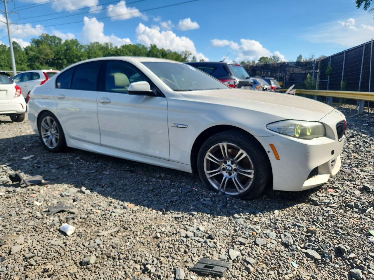 2013 Bmw 528 Xi White vin: WBAXH5C55DDW13433