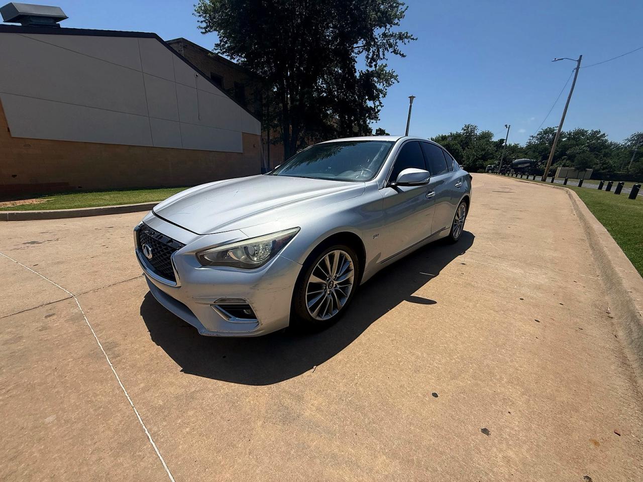 2018 Infiniti Q50 3.0t Luxe Silver vin: JN1EV7AR4JM440734