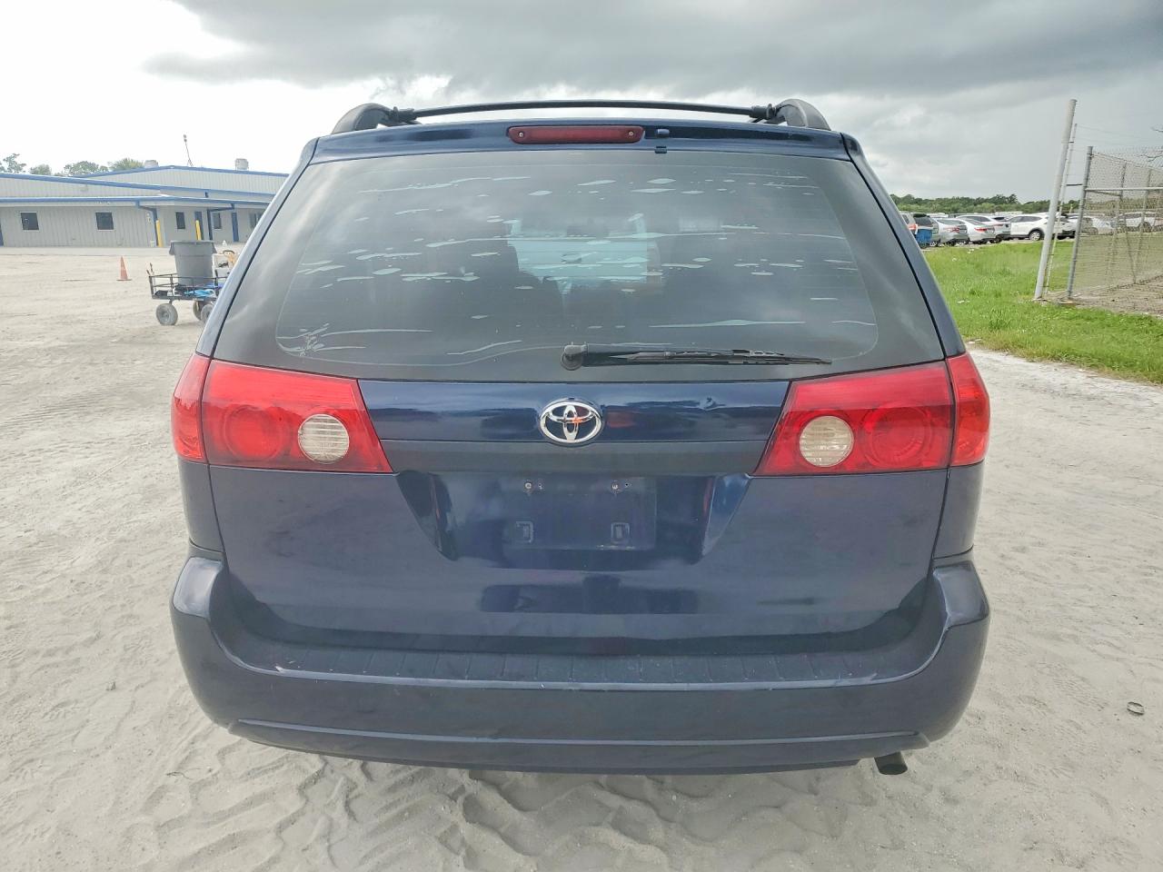 2007 Toyota Sienna Ce 7-passenger Blue vin: 5TDZK23C37S092585