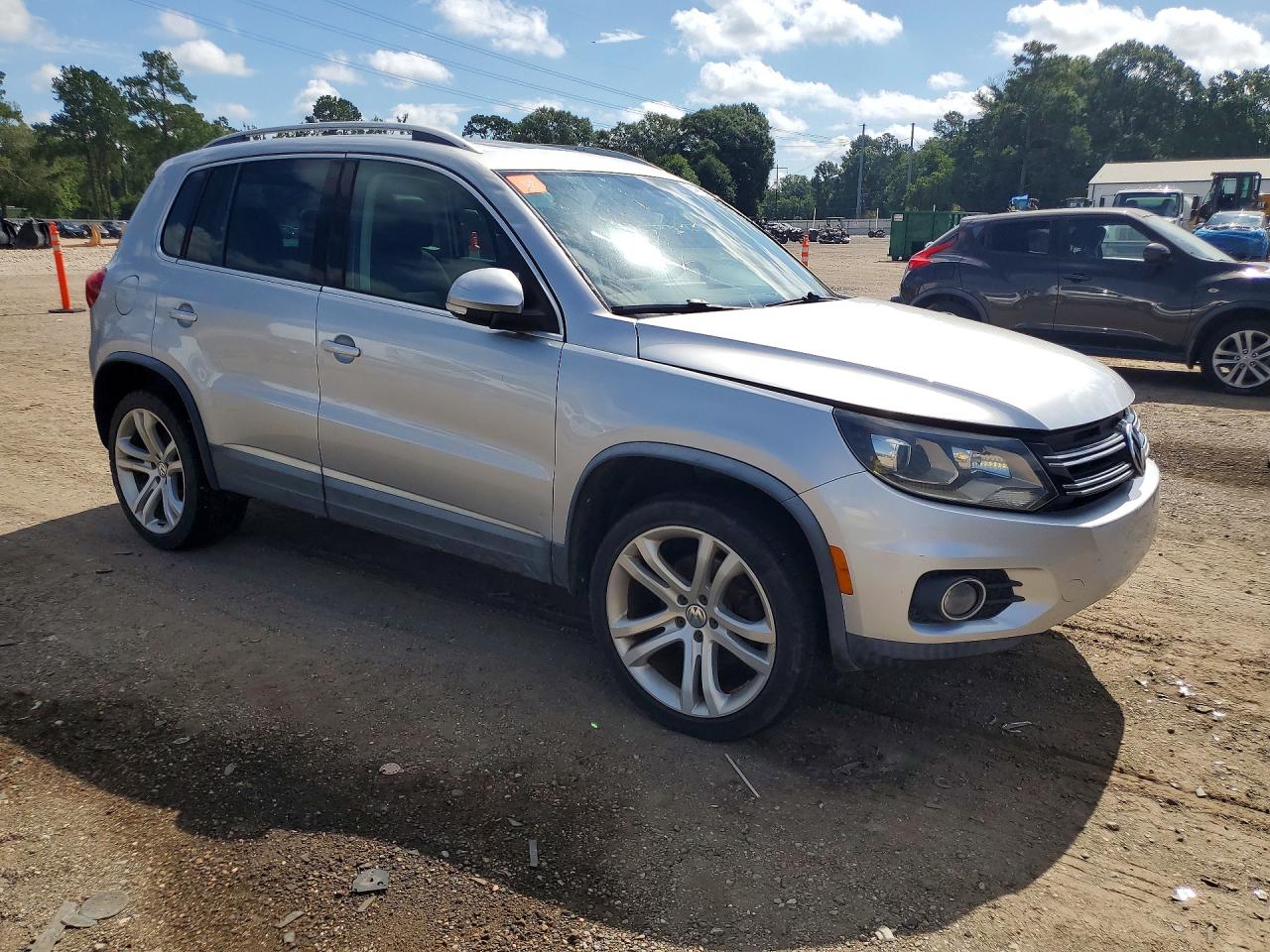 2016 Volkswagen Tiguan S Silver vin: WVGAV7AX9GW554280