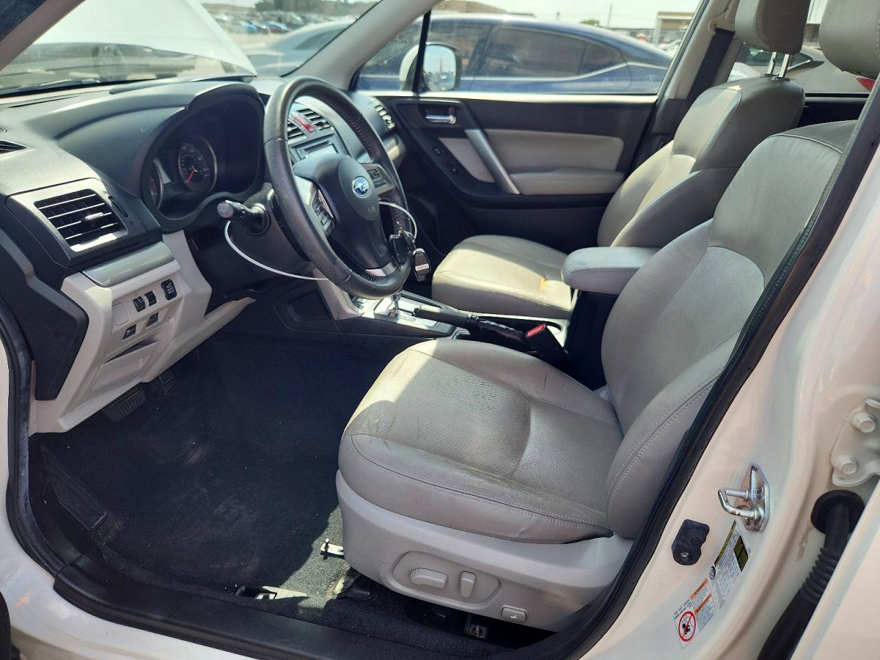 2015 Subaru Forester 2.5i Limited Белый vin: JF2SJAKC6FH530567