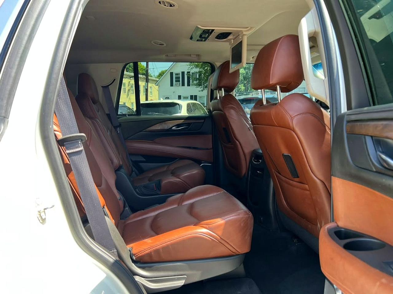 2015 Cadillac Escalade Premium White vin: 1GYS4NKJ2FR678120